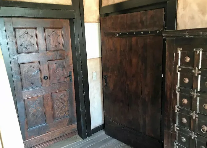 Romantische Gerichtsstube Im Rittergut Leppersdorf Bei Radeberg Fuer 6 Pers شقة